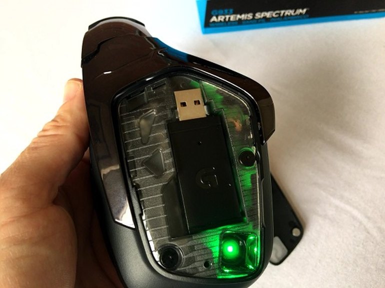 Logitech G933 Artemis Spectrum dongle compartment